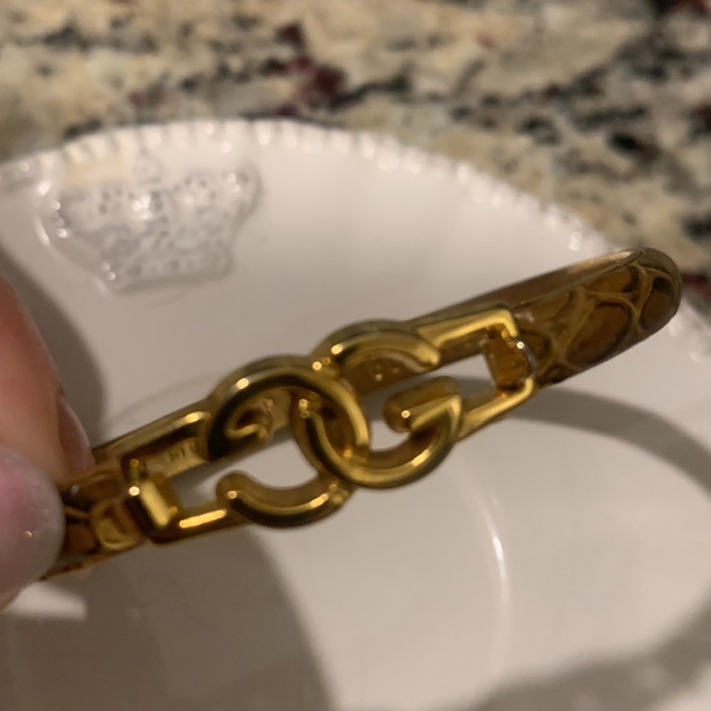 Authentic Gucci snakeskin gold bangle bracelet. Vintage, 24K gold plated.